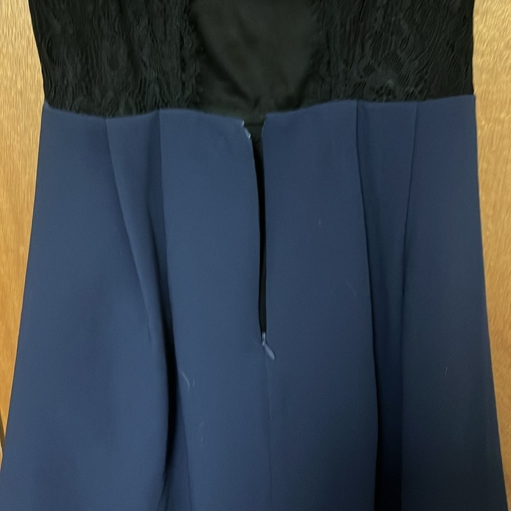 BCBGeneration Lace Dress - Picture 6 of 11